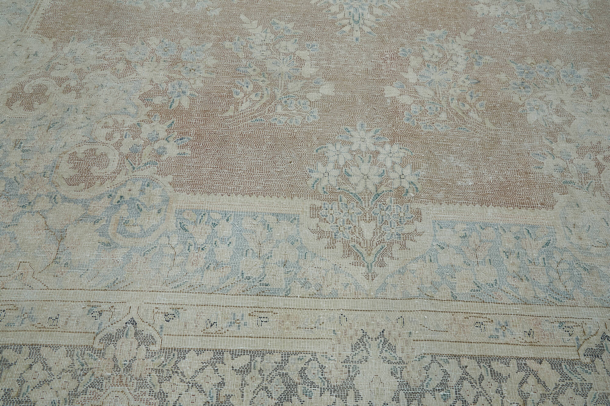 10 x 13 Beige Vintage Large Area Rug - 7058