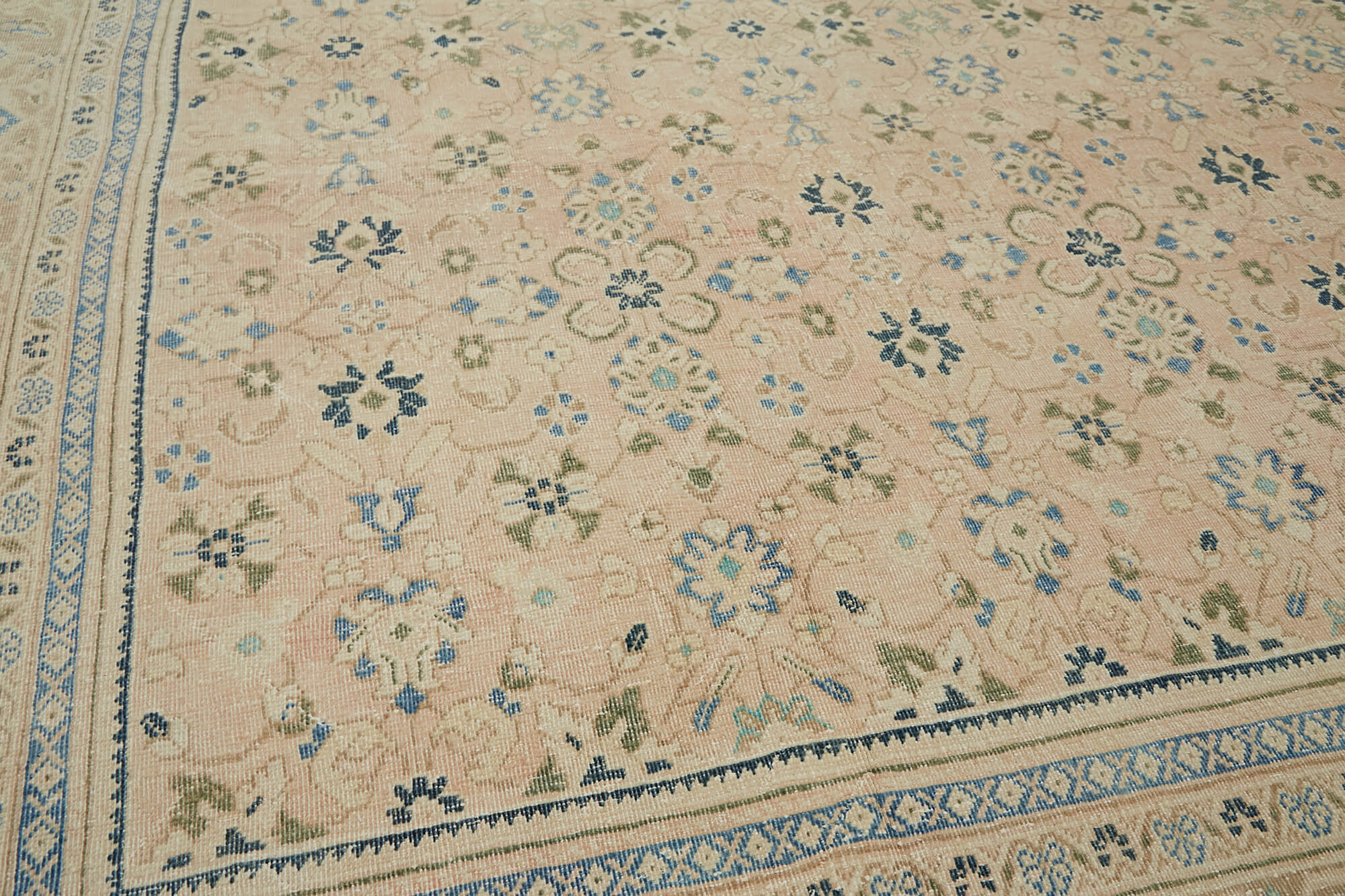 10 x 13 Beige Vintage Large Area Rug - 7059