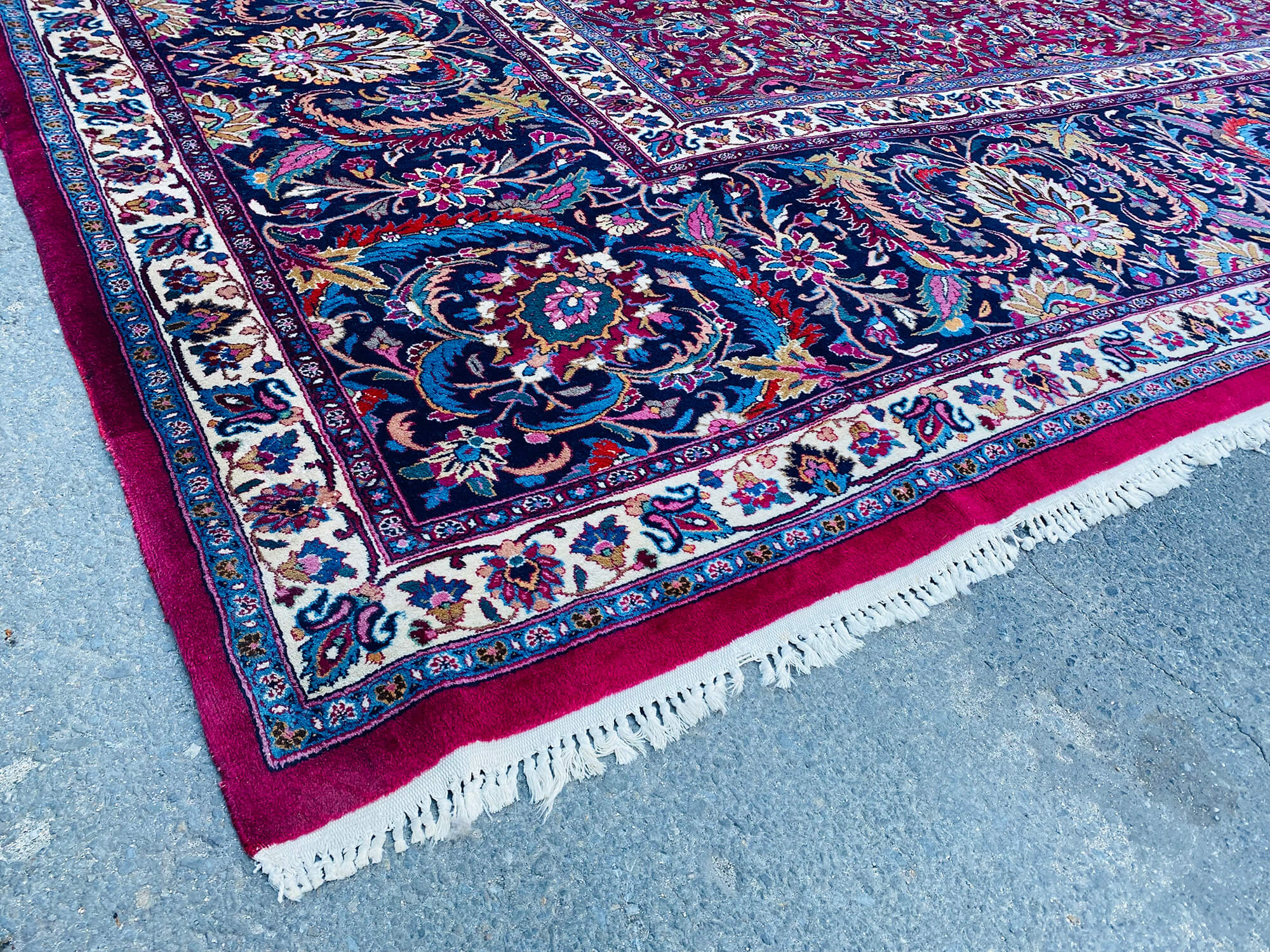 18 x 18 Red Oushak Rug - 7094