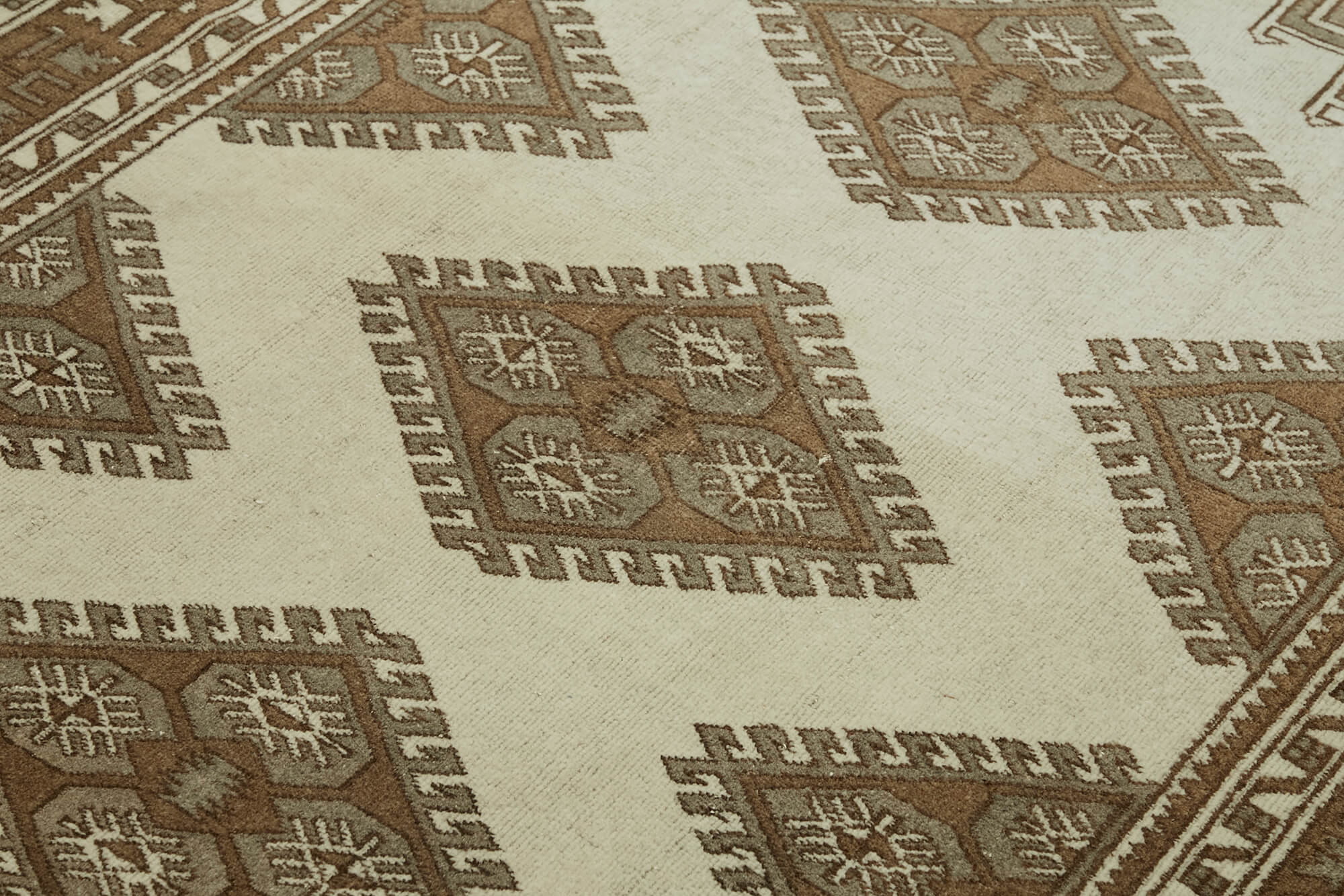 5 x 7 Beige Anatolian Rug - 7189