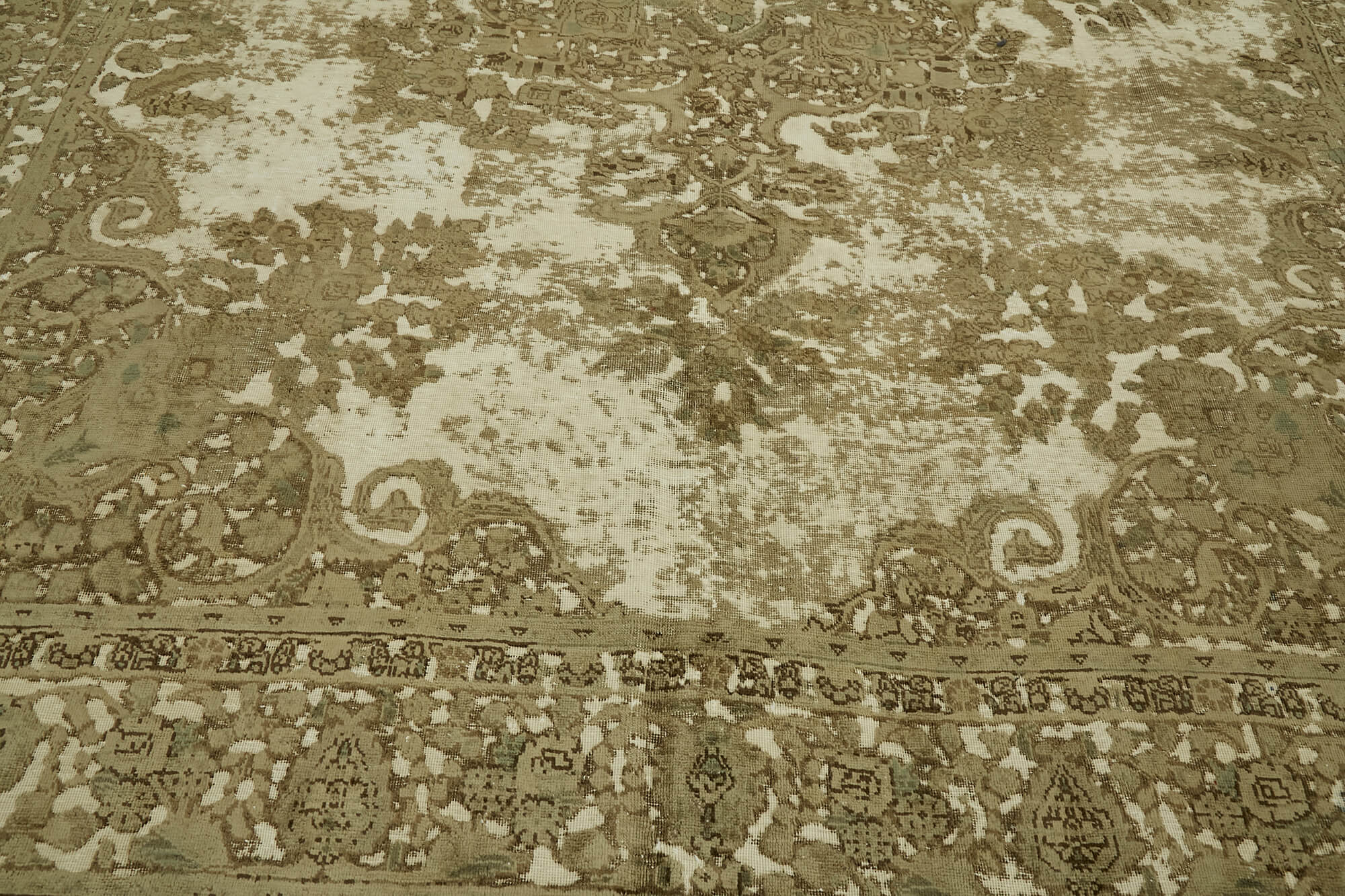 9 x 12 Beige Vintage Large Area Rug - 7285