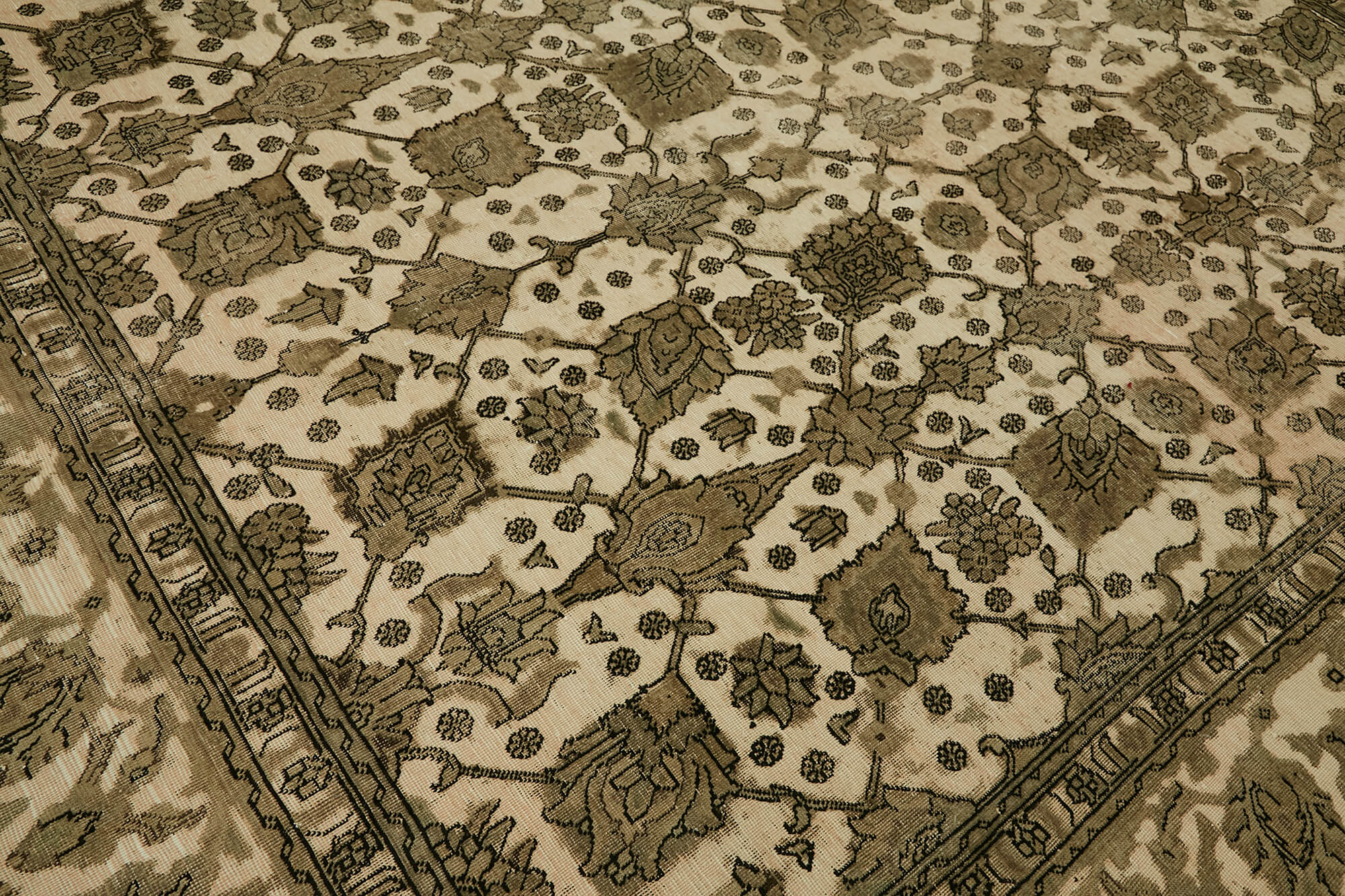 9 x 10 Beige Vintage Large Area Rug - 7302