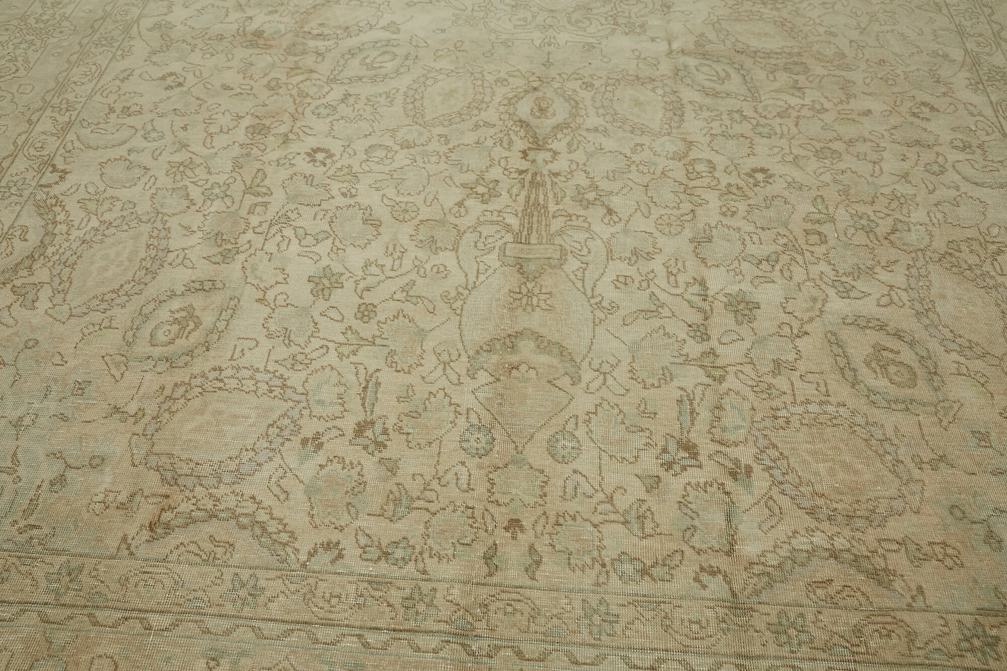 8 x 11 Beige Vintage Large Area Rug - 7336