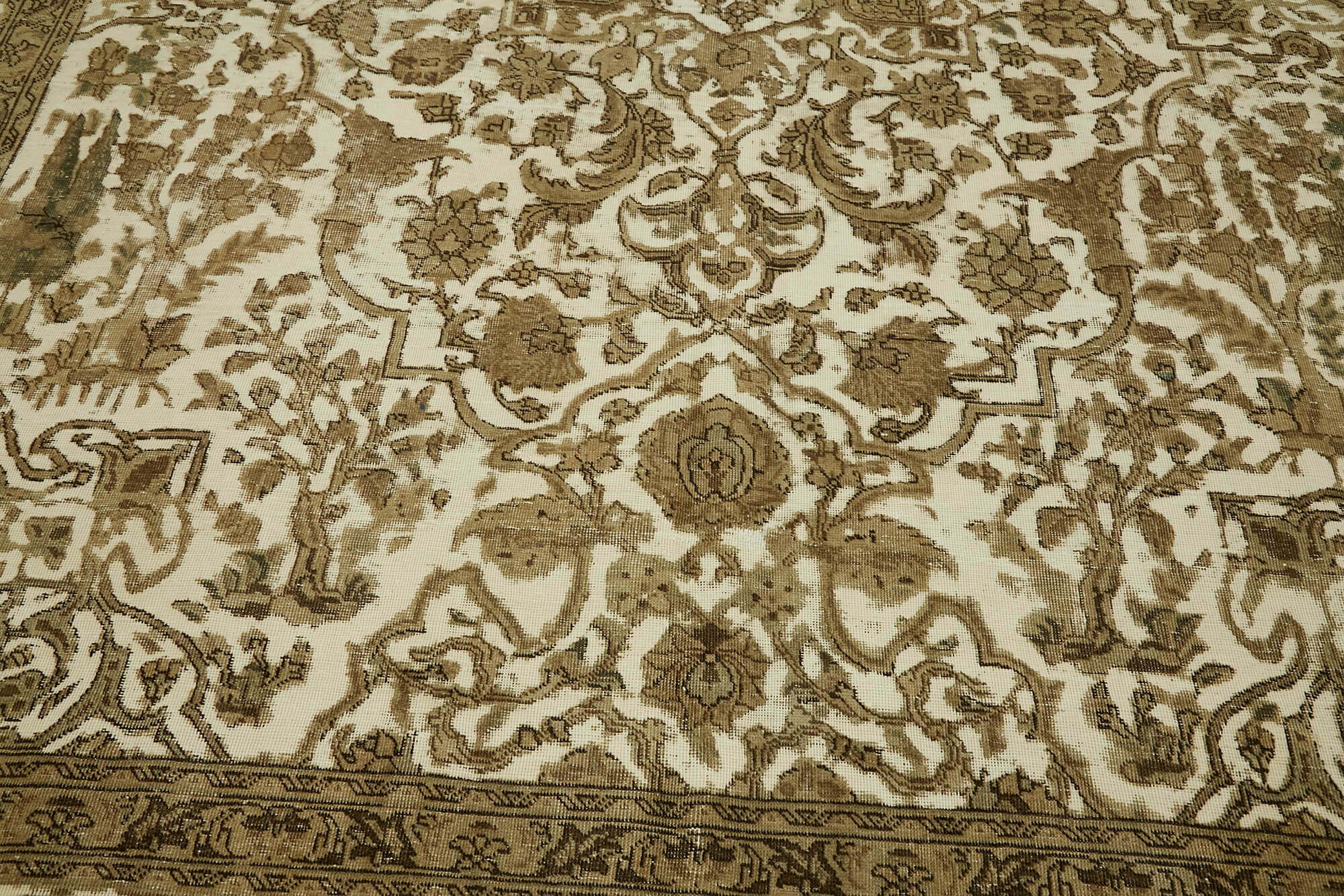 9 x 12 Beige Vintage Large Area Rug - 7343