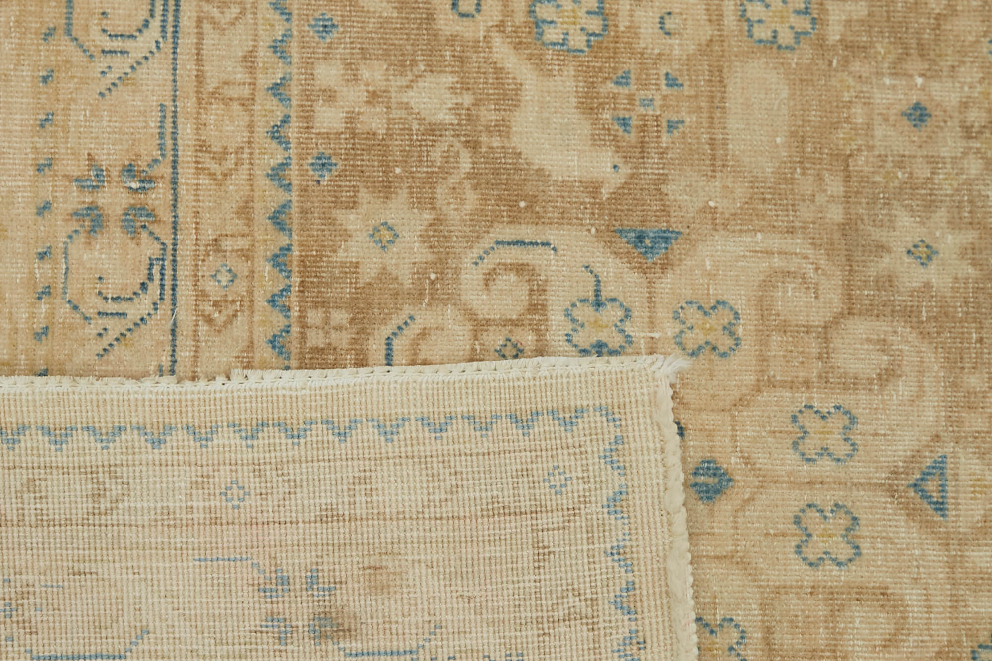 6 x 10 Beige Vintage Large Area Rug - 7425