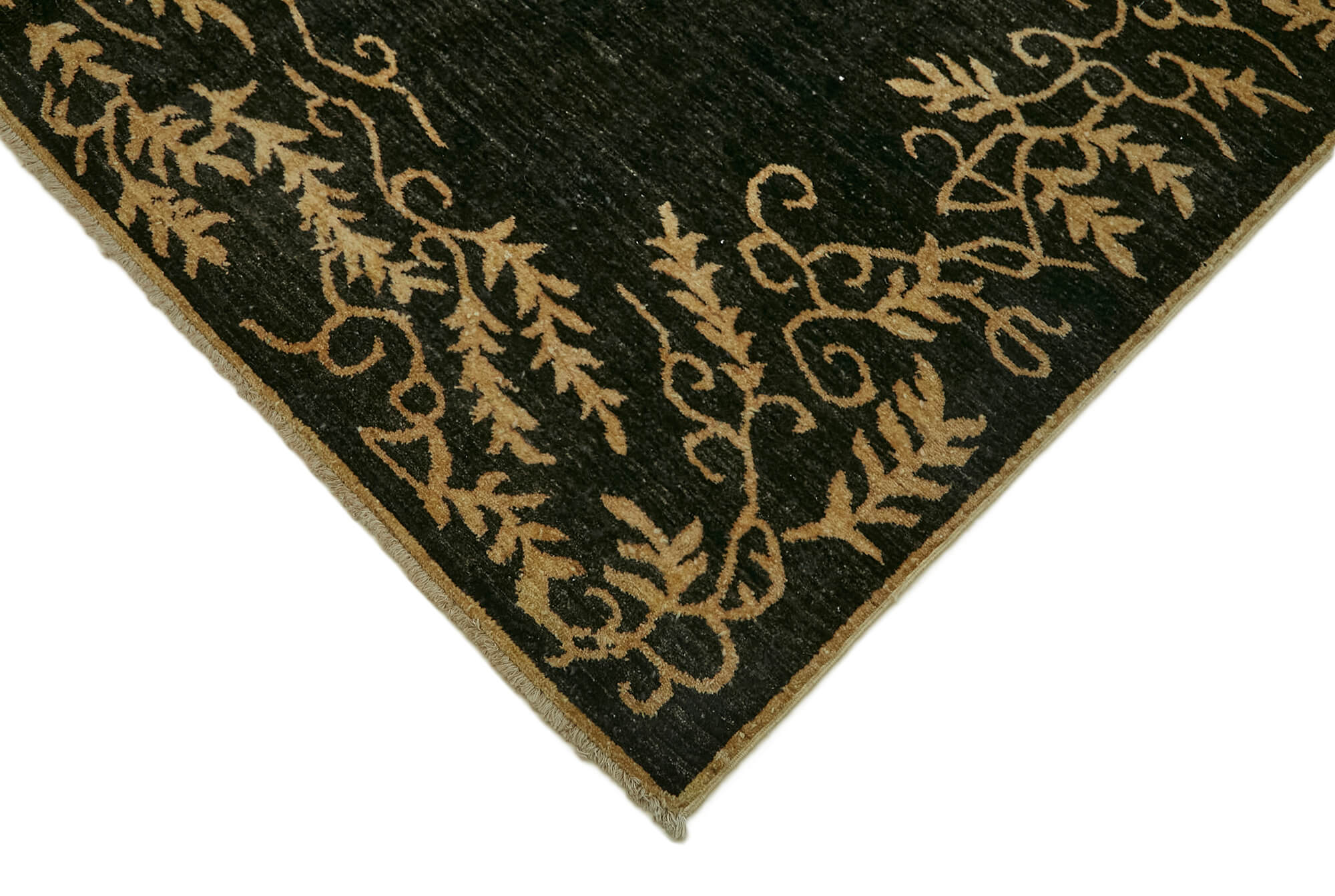 7 x 10 Black Overdyed Large Area Rug - 7428